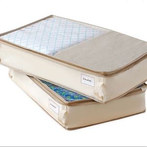 Storage bins for clothing or bedding 4